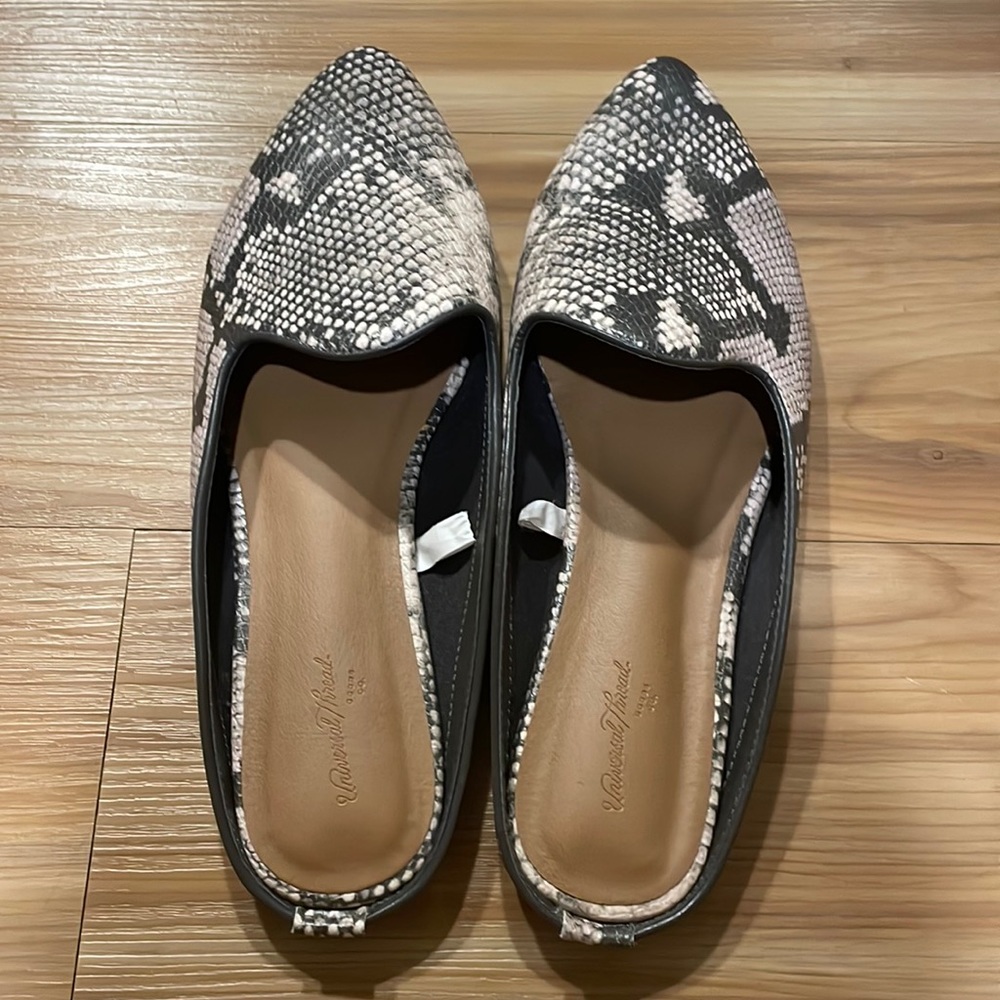 Snake skin flats
